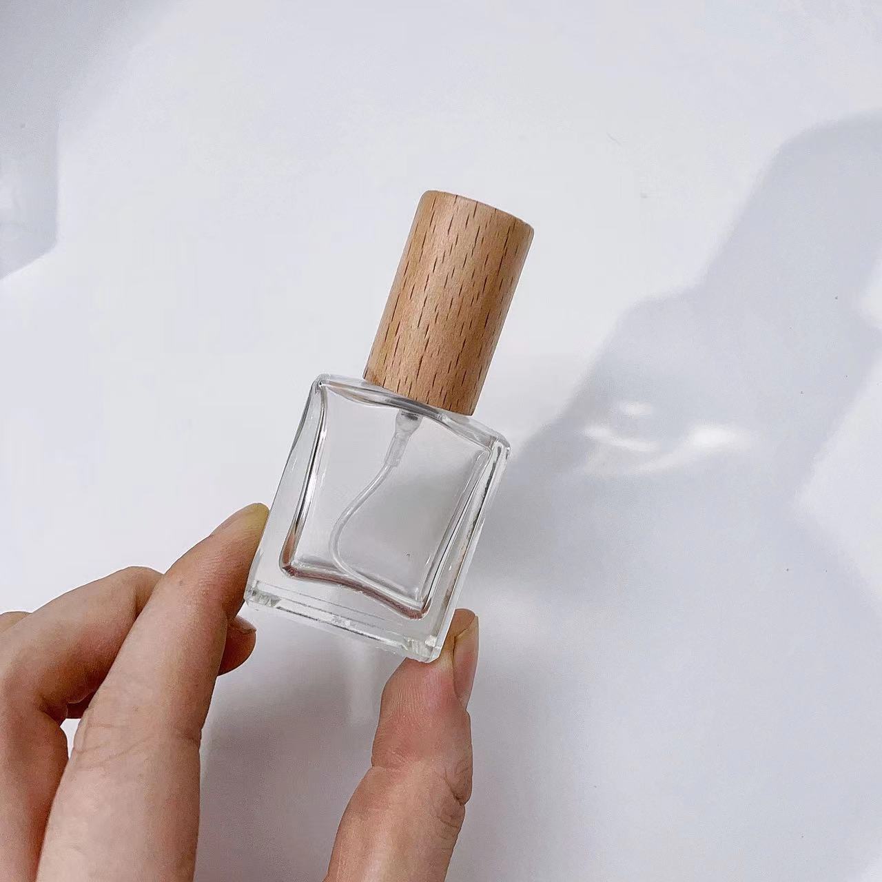 10ml Transparent Thick Glass P - Scent Eliminator Spray avis et prix